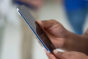 For Apple, SIM Cards Are the Next Headphone Jack